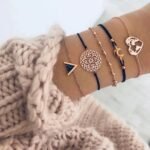 Set van 6 Bohemian Armbanden – Zwarte Touw & Goudkleurige Kettingen met Symbolen